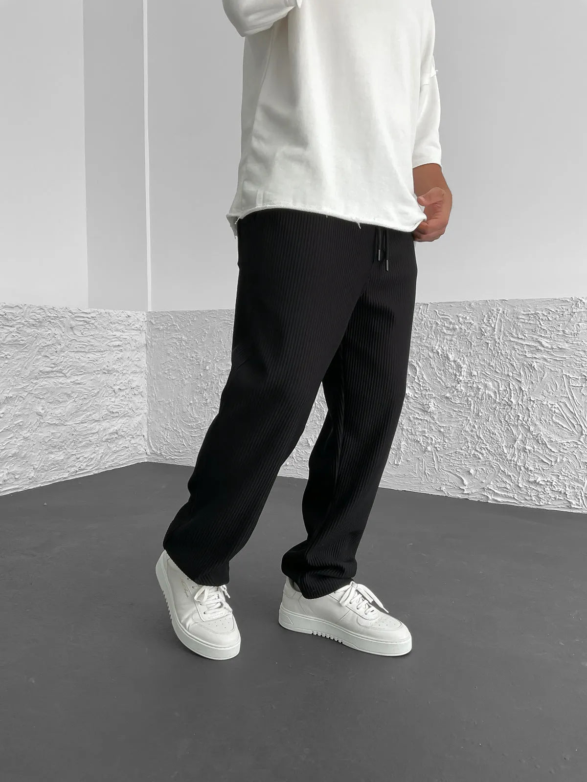 PANTALON À JAMBE TUBE CÔTELÉE