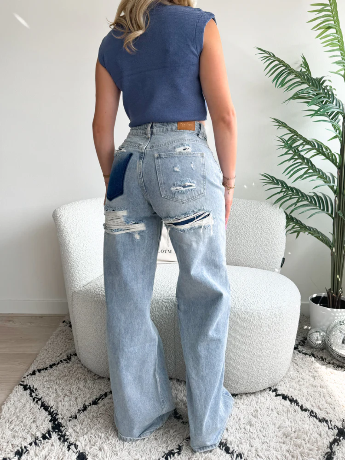 JEANS EN DENIM BLEU CÉLÈBRE