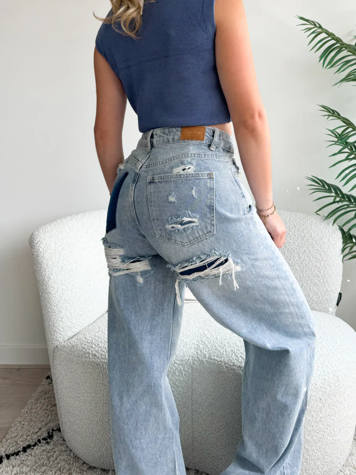 JEANS EN DENIM BLEU CÉLÈBRE
