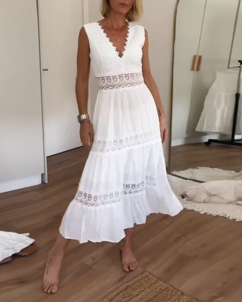 ROBE DÉBARDEUR EN DENTELLE AVEC DÉCOLLEMENT EN V