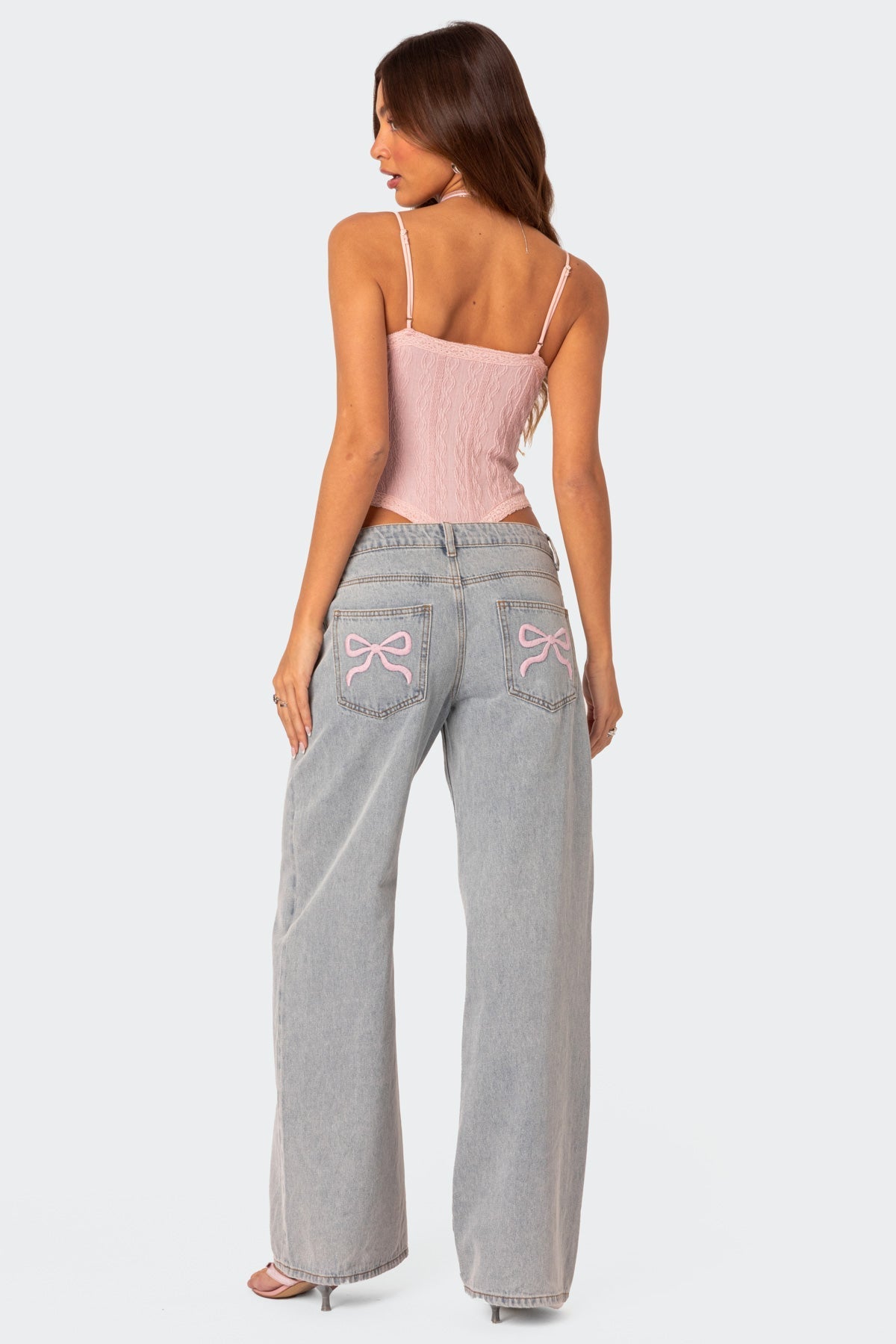 JEANS À NŒUD PAPILLON VIRAL