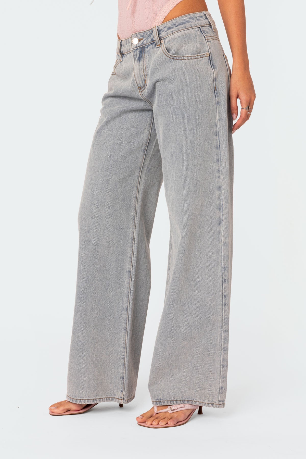 JEANS À NŒUD PAPILLON VIRAL