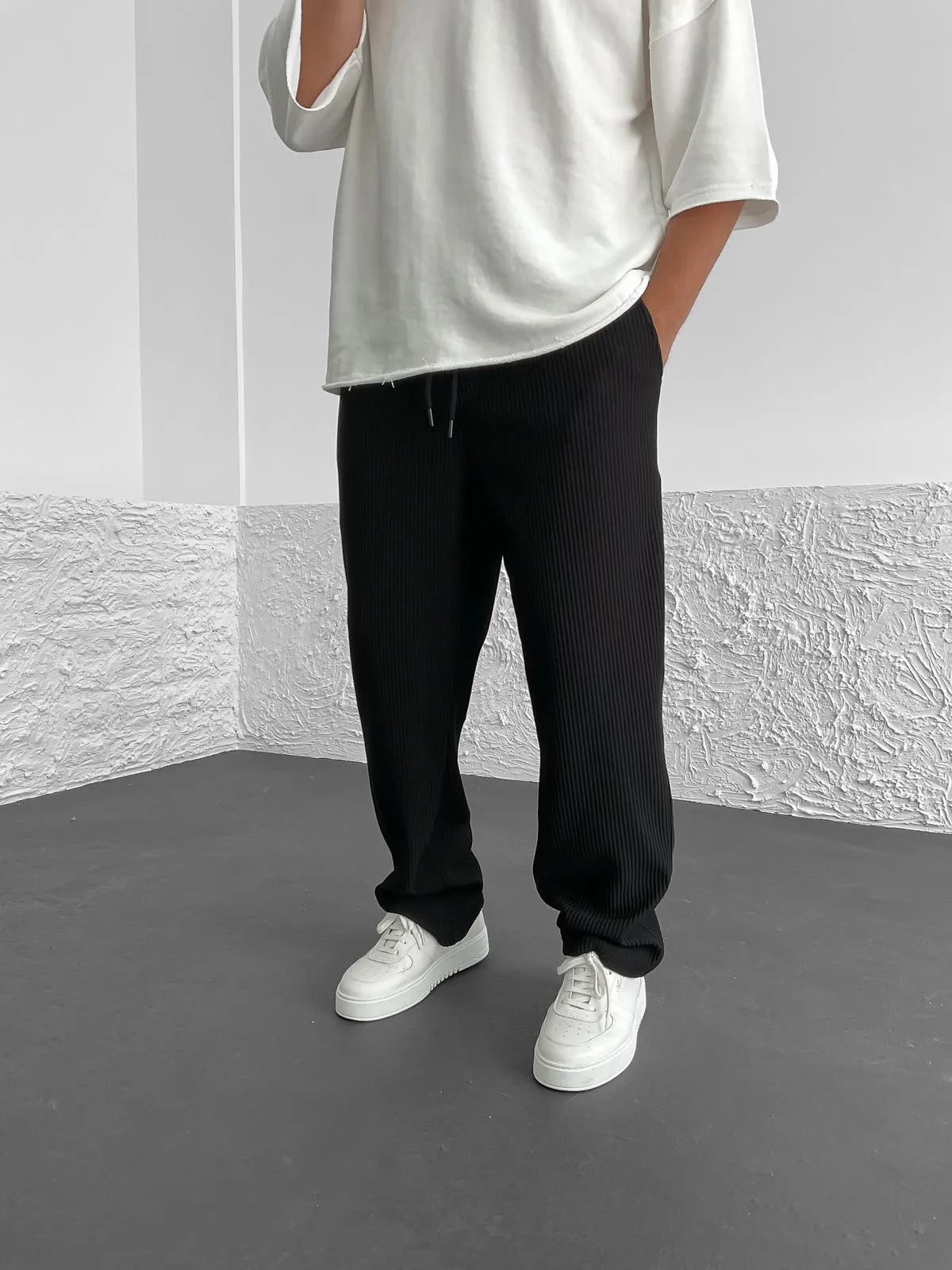 PANTALON À JAMBE TUBE CÔTELÉE